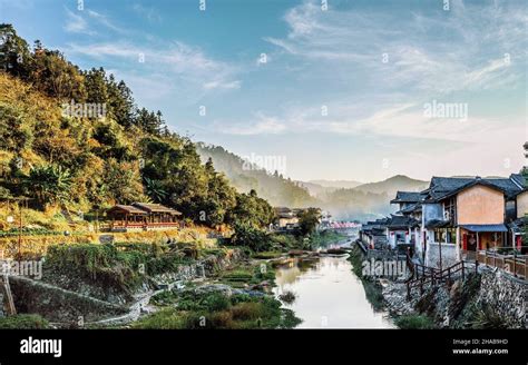 Das Hakka-Dorf Chengcun: Ein authentisches Erlebnis chinesischer Kultur und Architektur!