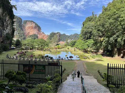 Der Kek Lok Tong Tempel: Ein spiritueller Zufluchtsort mit atemberaubendem Blick auf Ipoh!