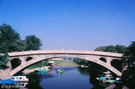 Der Zhaozhou-Brücke: Eine Meisterleistung der antiken Ingenieurskunst und ein ikonisches Wahrzeichen Chinas!